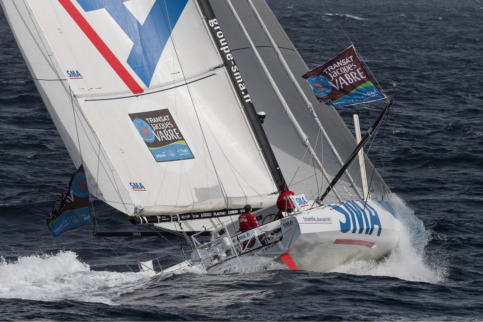 Paul Meilhat et Michel Desjoyeaux à l'entrainement sur IMOCA SMA avant le départ de la Transat Jacques vabre 2015 au départ du Havre et à destination de Itajaï au Brésil..Groix, 16 09 2015, Photo © Jean-Marie LIOT   DPPI.