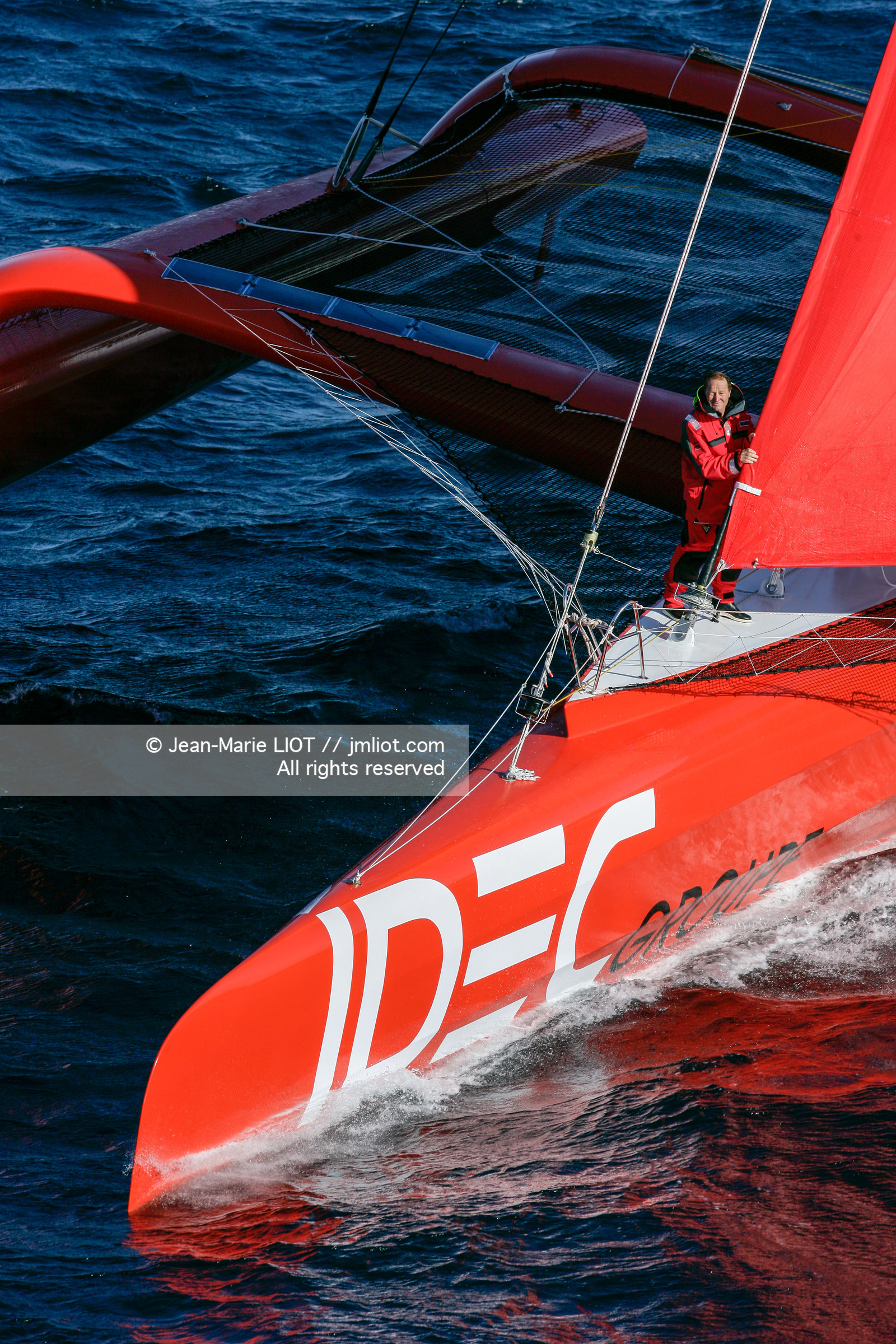 FRANCIS JOYON A L'ENTRAINEMENT SUR IDEC