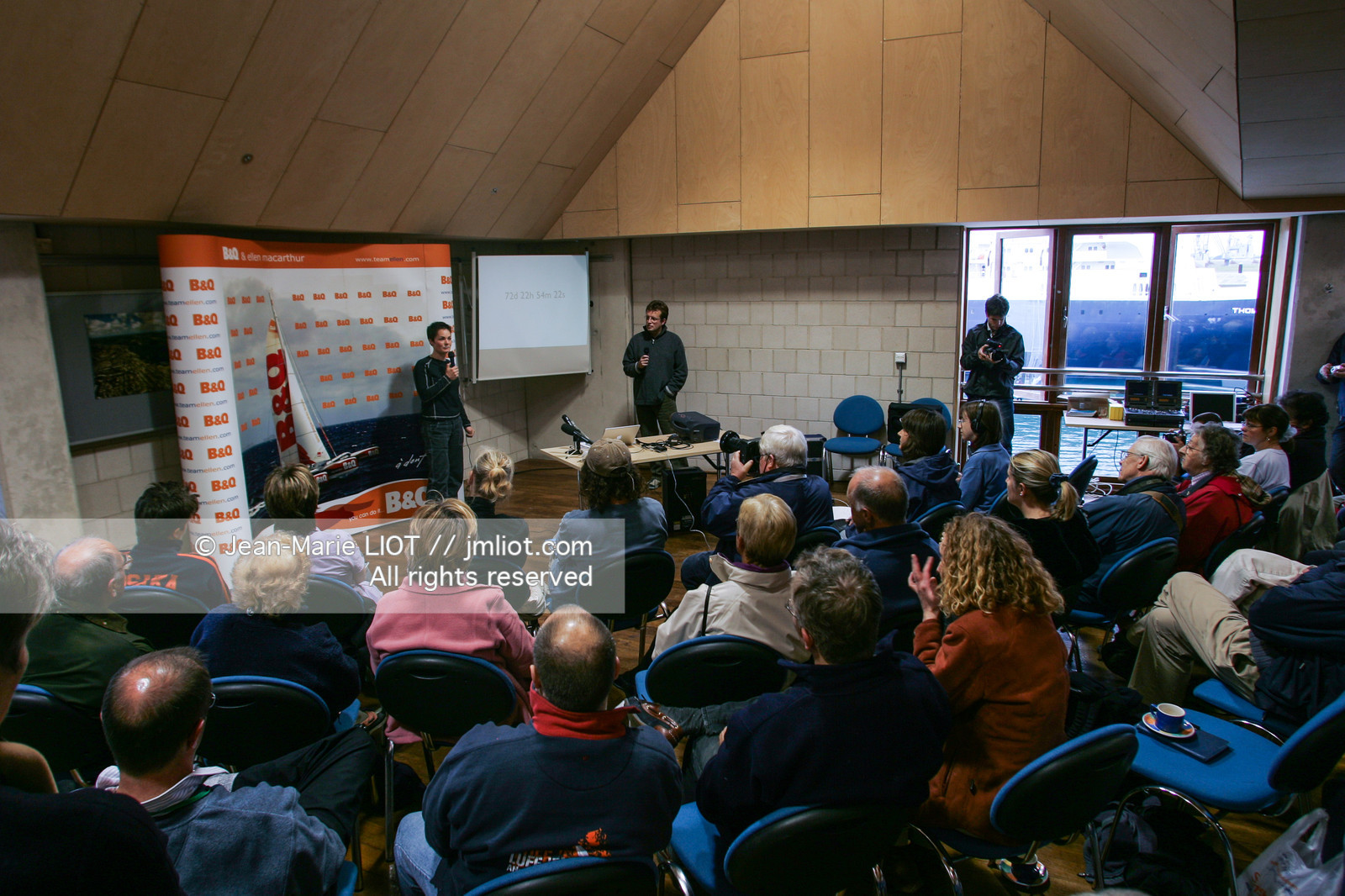 ELLE MACARTHUR - RECORD DU TOUR DU MONDE EN SOLITAIRE