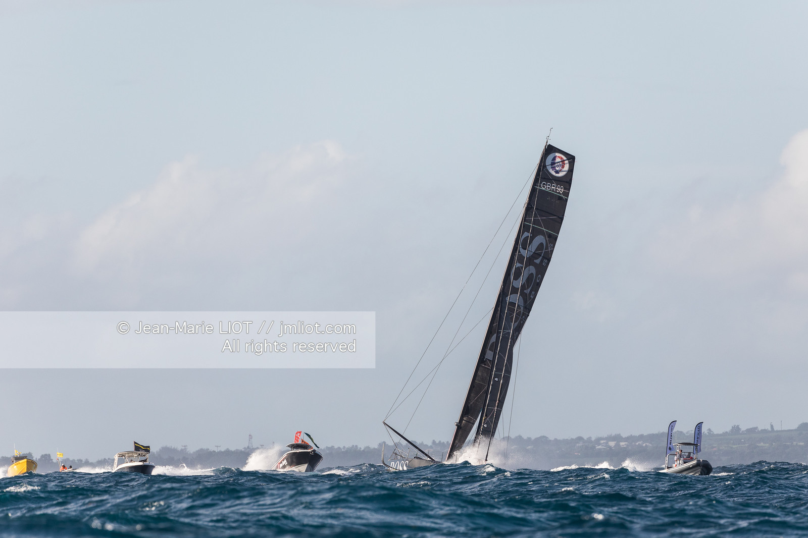 ALEX THOMSON - ROUTE DU RHUM 2018 - ARRIVEE
