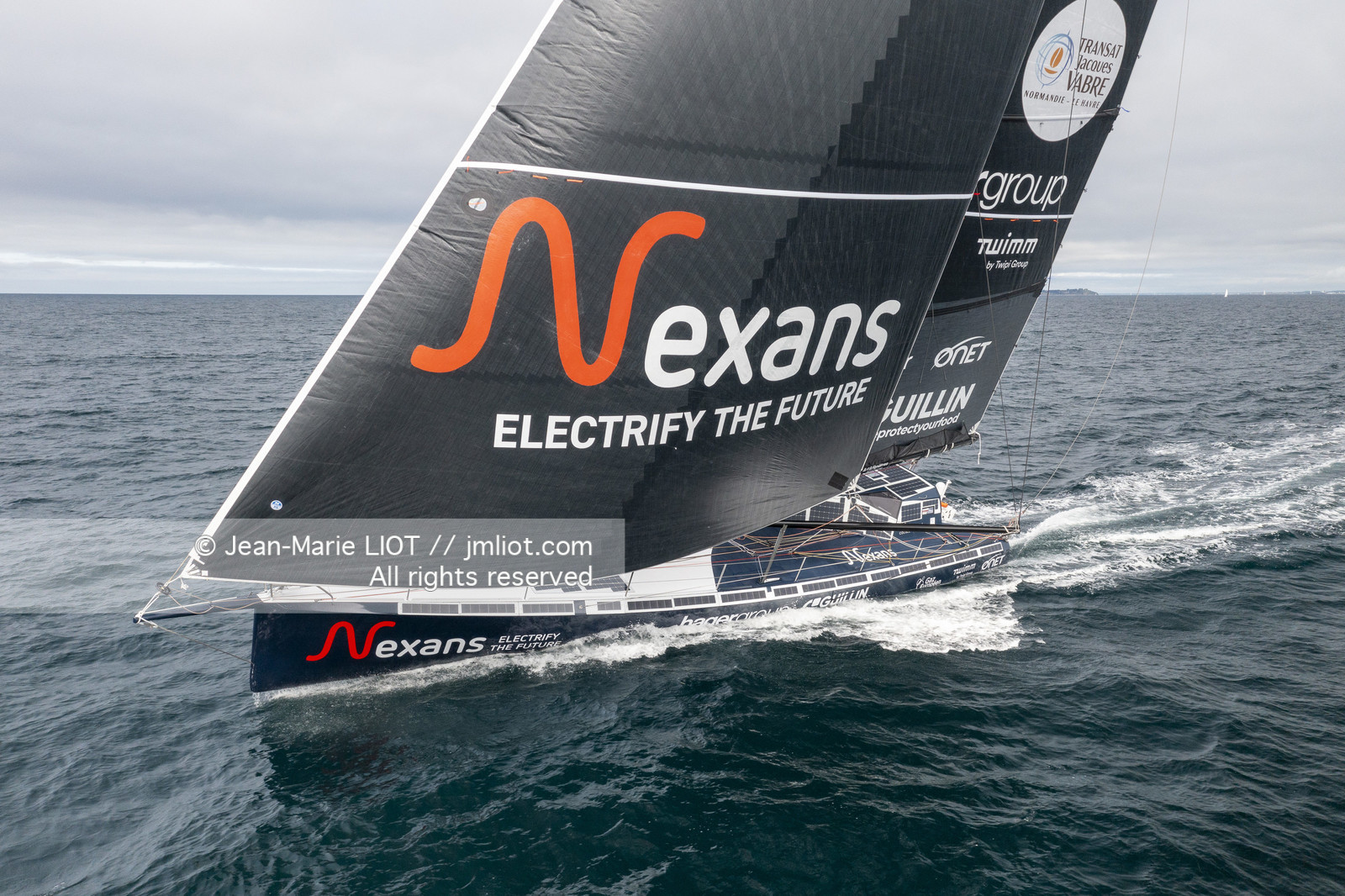 FABRICE AMEDEO 2023 - PREMIERE NAVIGATION IMOCA