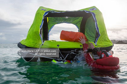 RADEAUX DE SURVIE - COMPARATIF