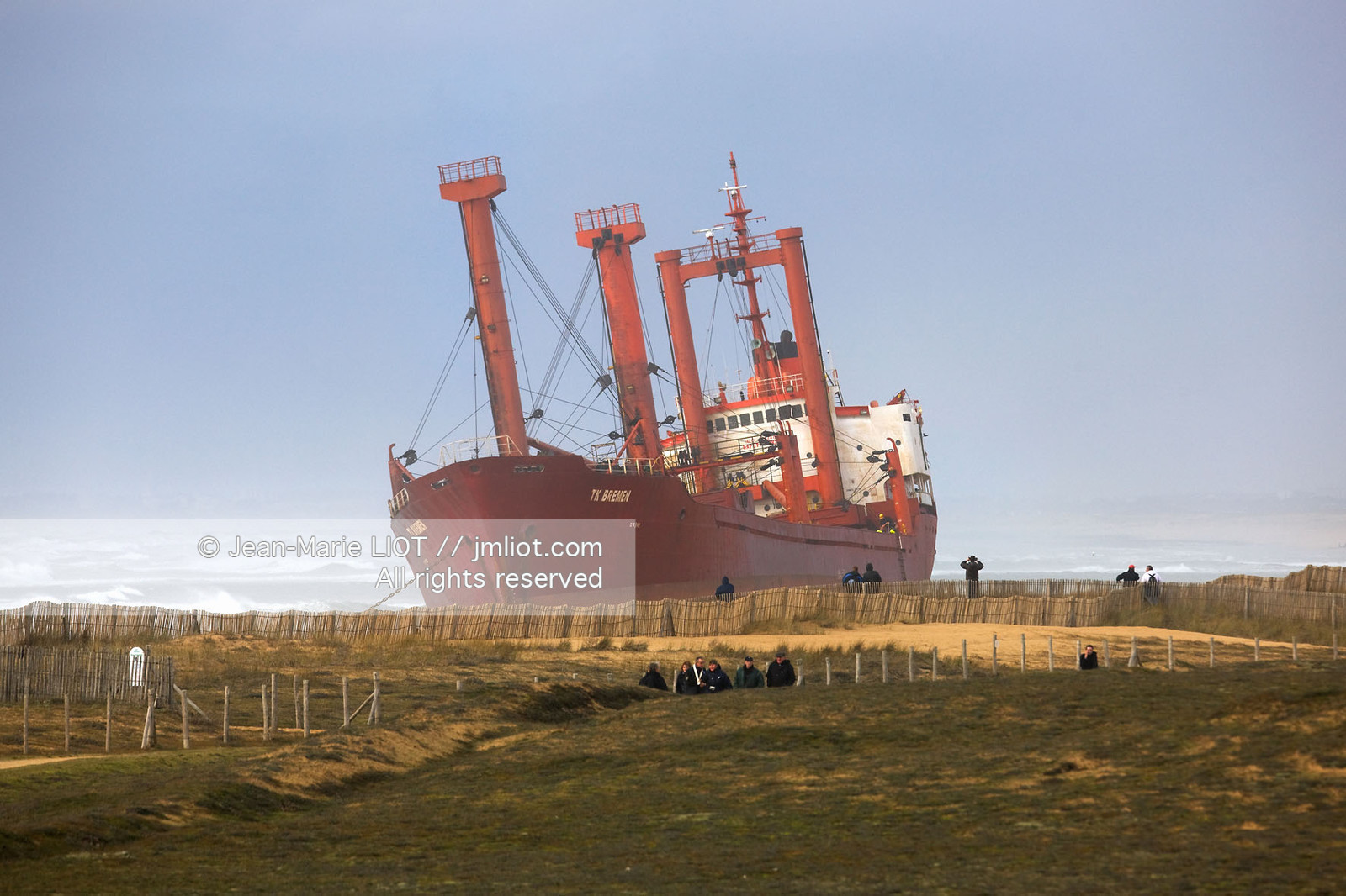 Erdeven, cargo échoué sur la plage