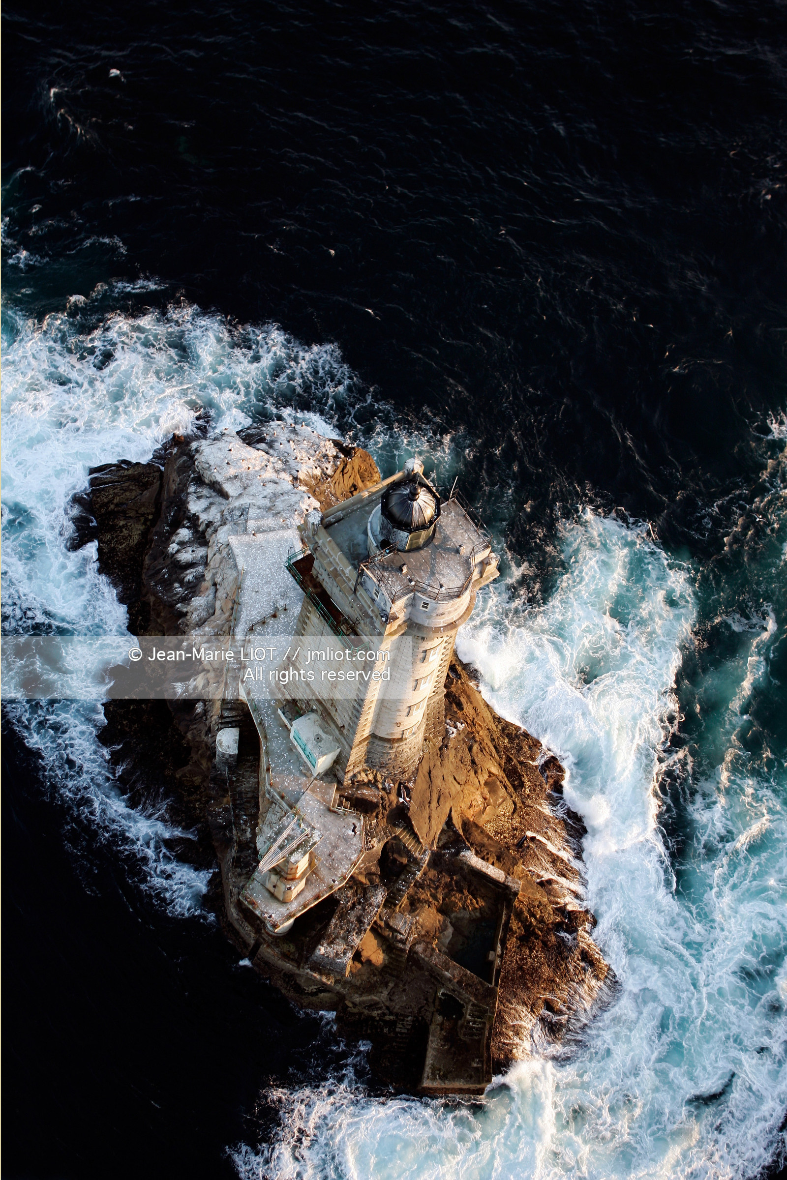 PHOTO ¬© JEAN-MARIE LIOT  TFV06 MENTION OBLIGATOIRE POUR TOUTE UTILISATION DROITS REÃÅSERVEÃÅS TOUR DE FRANCE A LA VOILE 2006 LE 11 JUILLET 2006 RALIEMENT CAMARET LA ROCHE-BERNARD