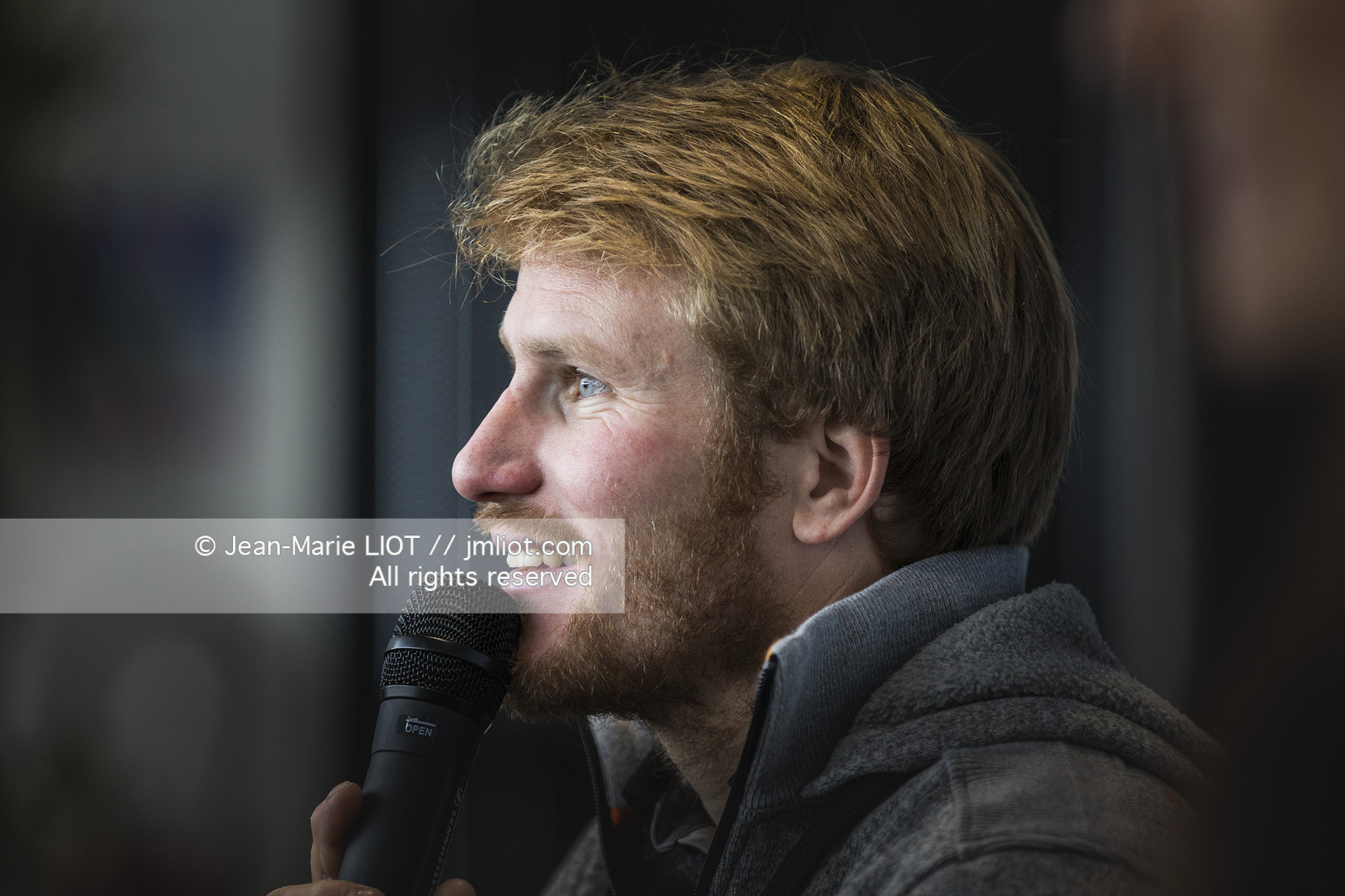 TRIMARAN MACIF - FRANCOIS GABART - RECORD DU TOUR DU MONDE EN SOLITAIRE SANS ESCALE