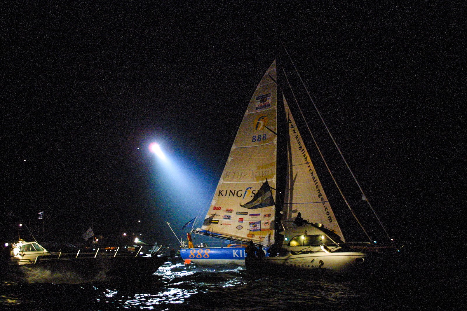 ARRIVEE ELLEN MACARTHUR - 2E