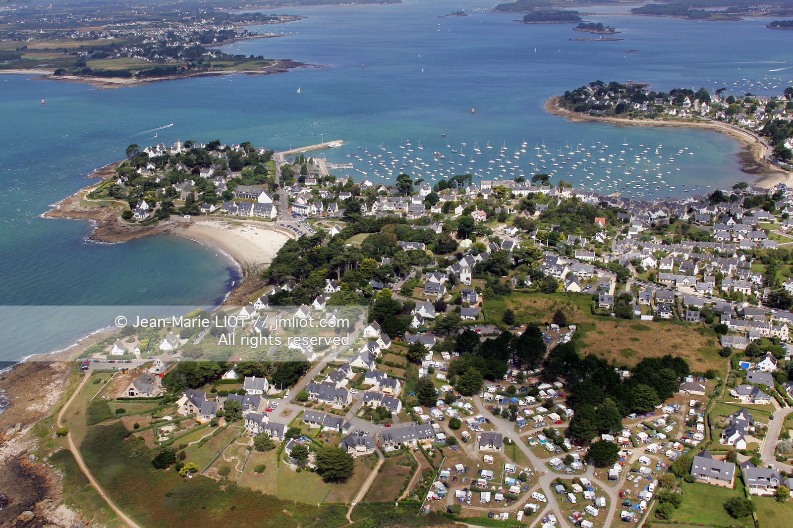 PHOTO © JEAN-MARIE LIOT