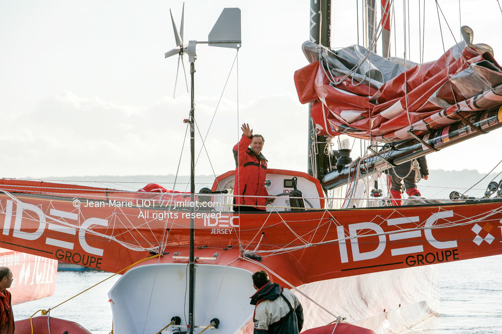 SAILING IDEC & FRANCIS JOYON