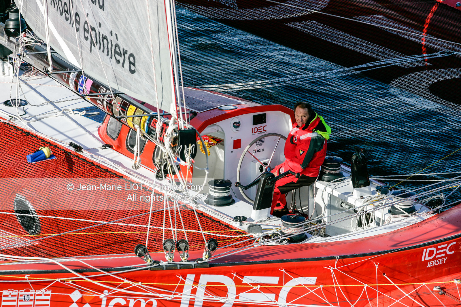 SAILING IDEC & FRANCIS JOYON