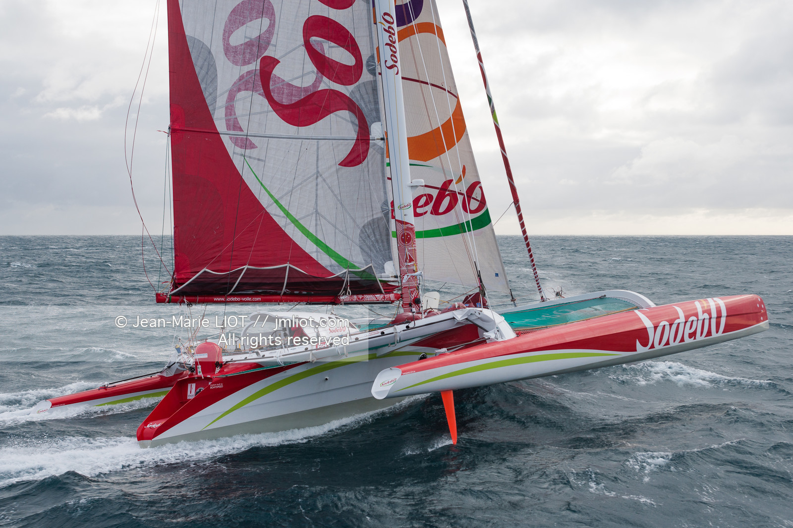 MAXI TRIMARAN SODEBO - THOMAS COVILLE - RECORD TOUR DU MONDE EN SOLITAIRE - 2008..