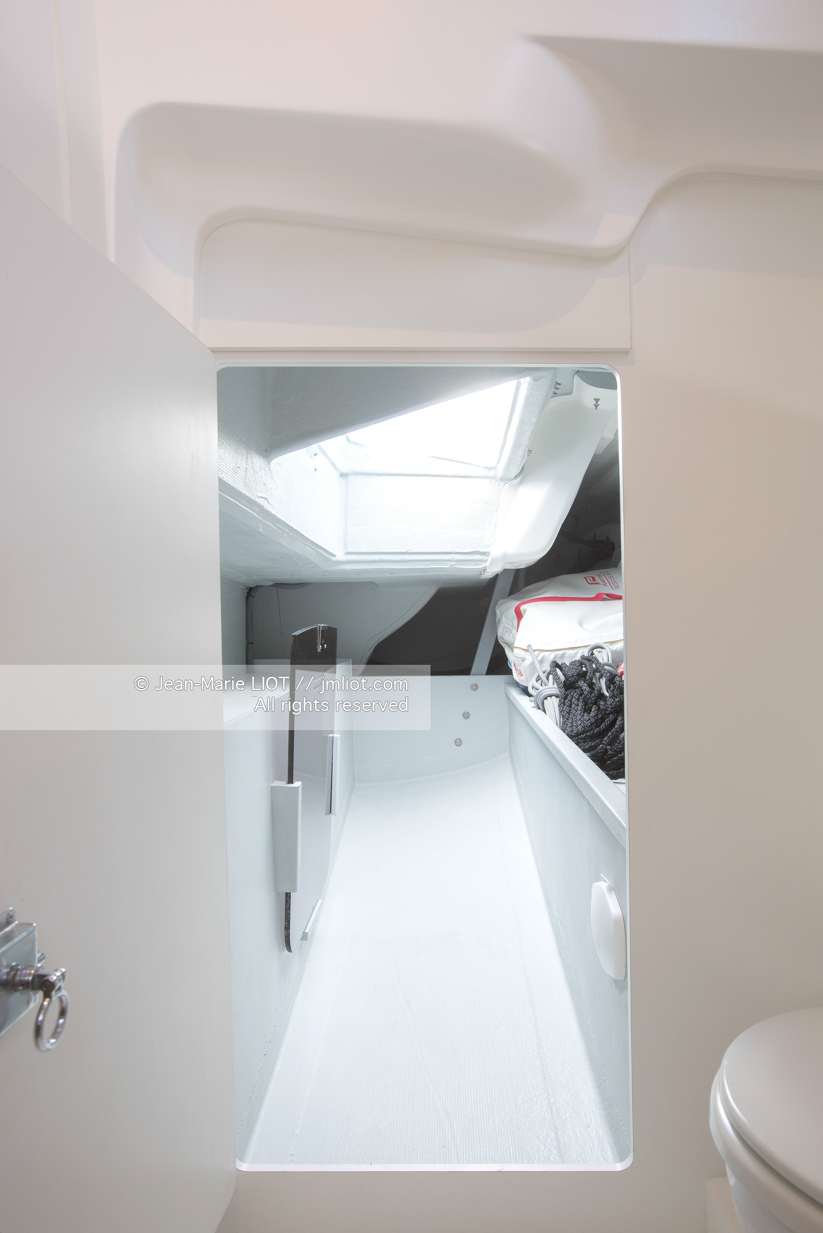 J 112 E - INTERIEUR ET DEATAILS