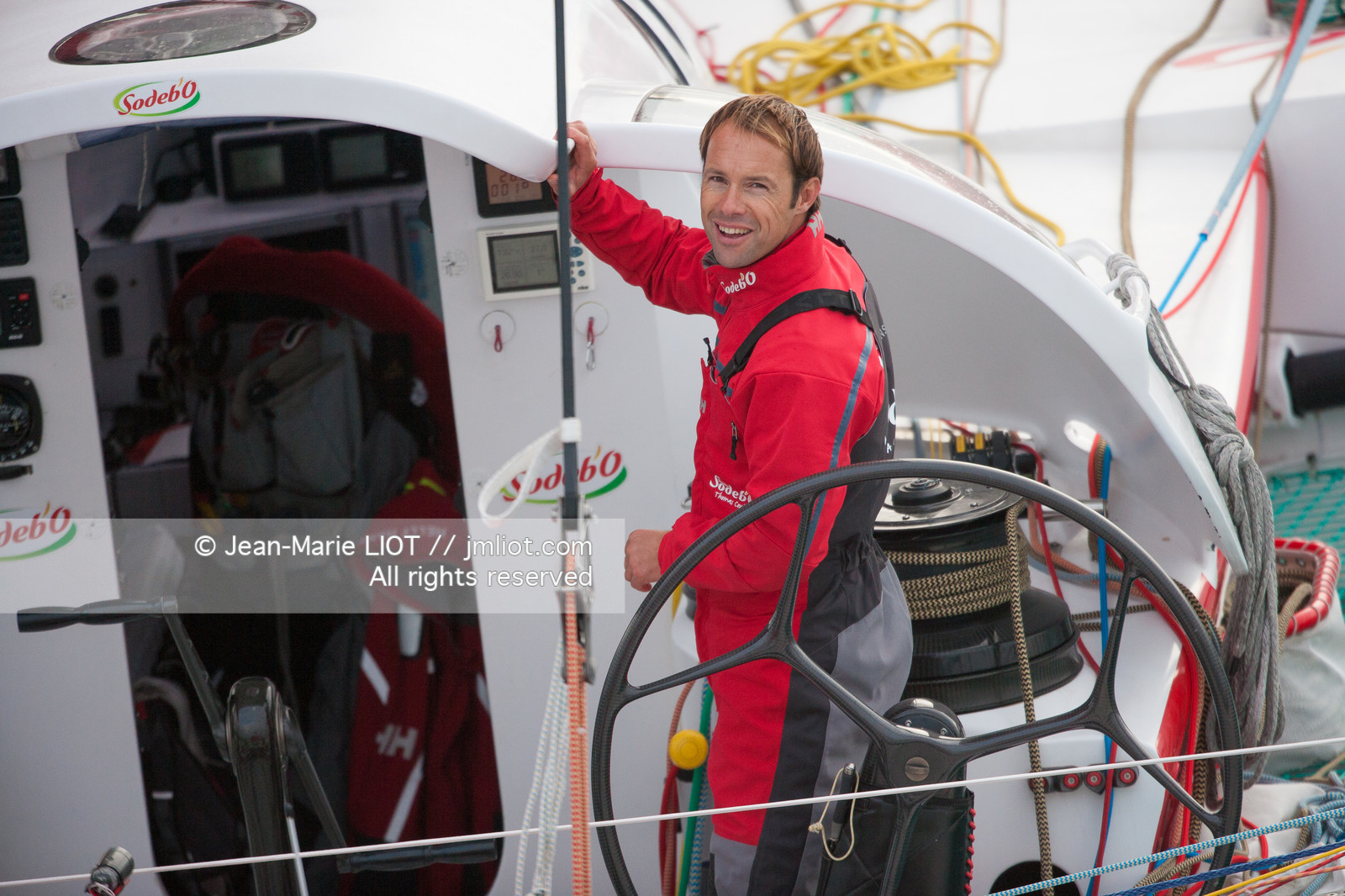 MAXI TRIMARAN SODEBO - THOMAS COVILLE - RECORD TOUR DU MONDE EN SOLITAIRE - 2008..