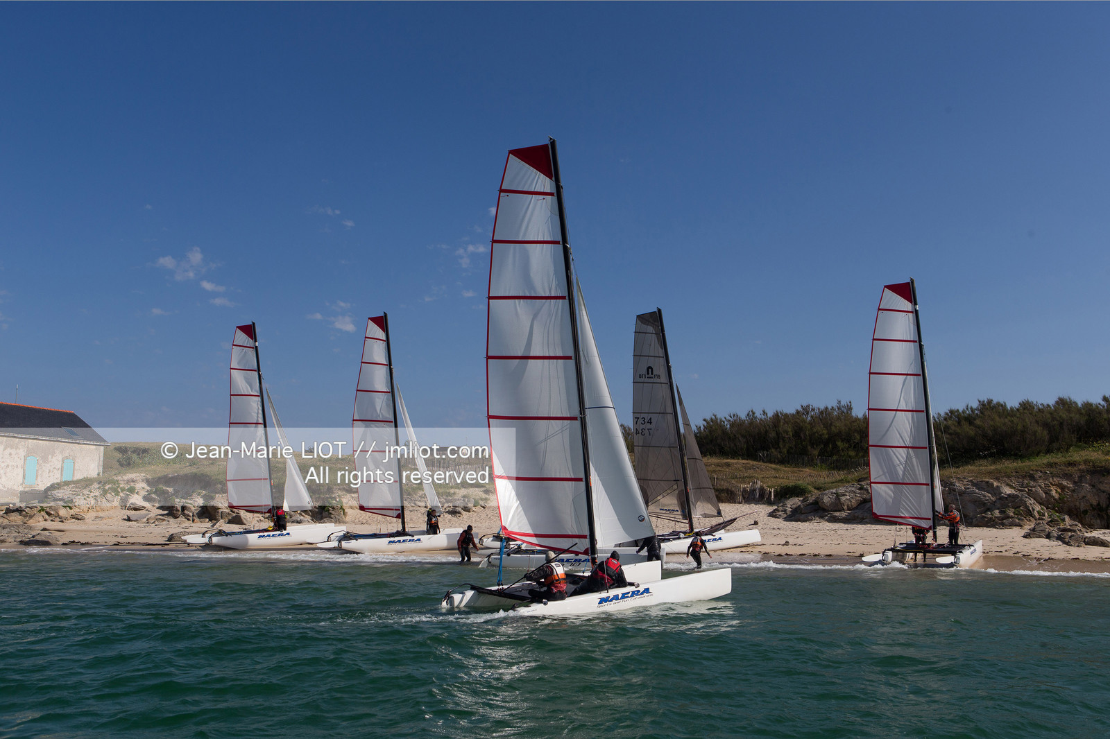 VOILES ET VOILIERS - RAID CATA EN BRETAGNE SUD