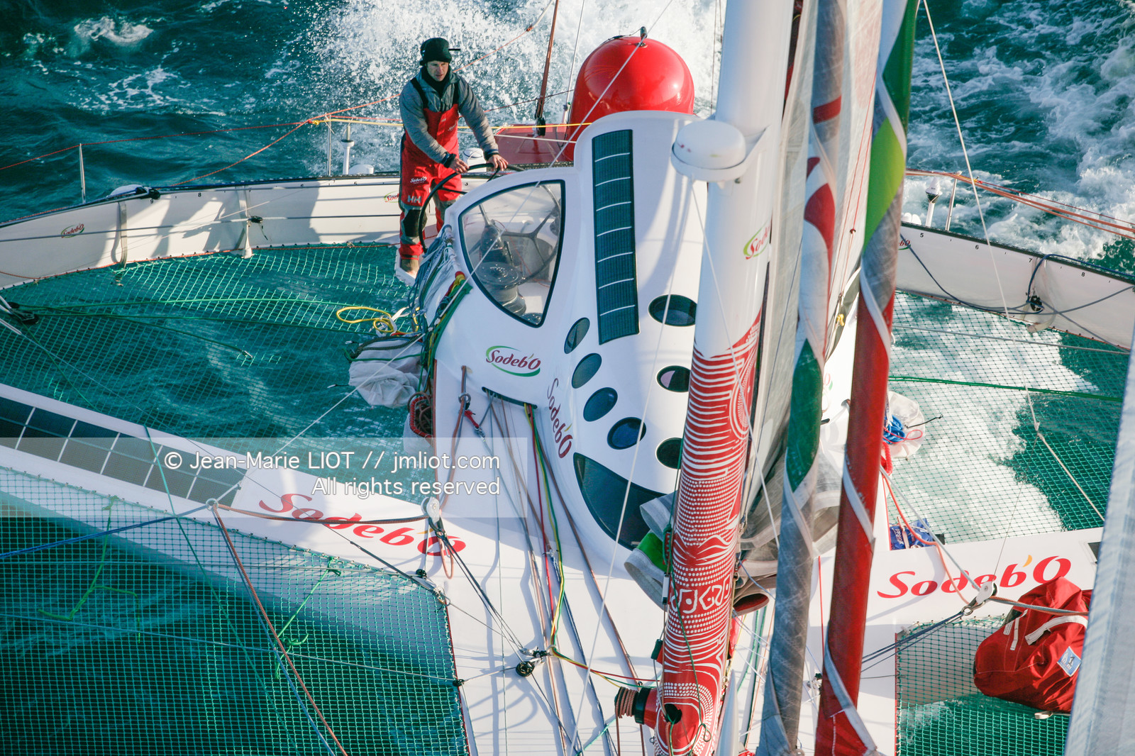 MAXI TRIMARAN SODEBO - THOMAS COVILLE - RECORD TOUR DU MONDE EN SOLITAIRE..