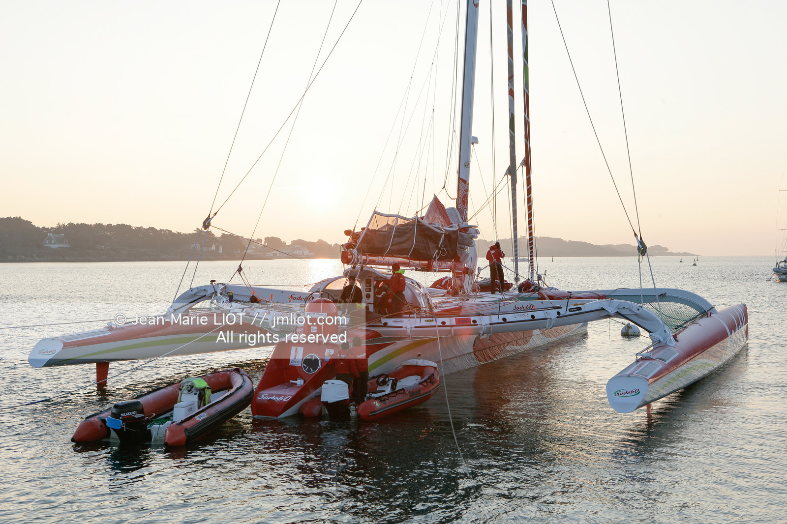 MAXI TRIMARAN SODEBO - THOMAS COVILLE - RECORD TOUR DU MONDE EN SOLITAIRE..