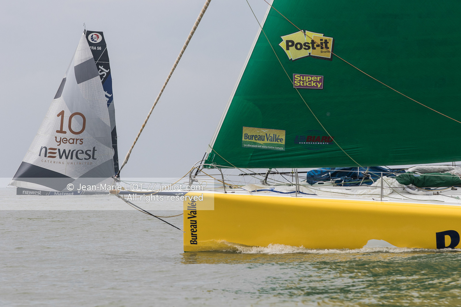 ARRIVEE BUREAU VALLEE