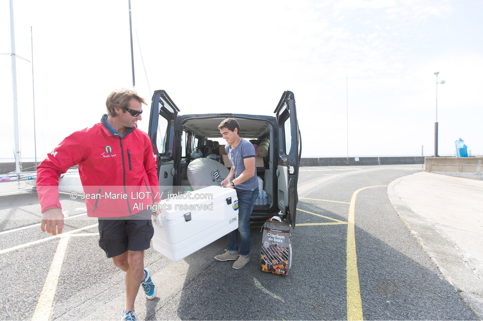 VOILES ET VOILIERS - RAID CATA EN BRETAGNE SUD