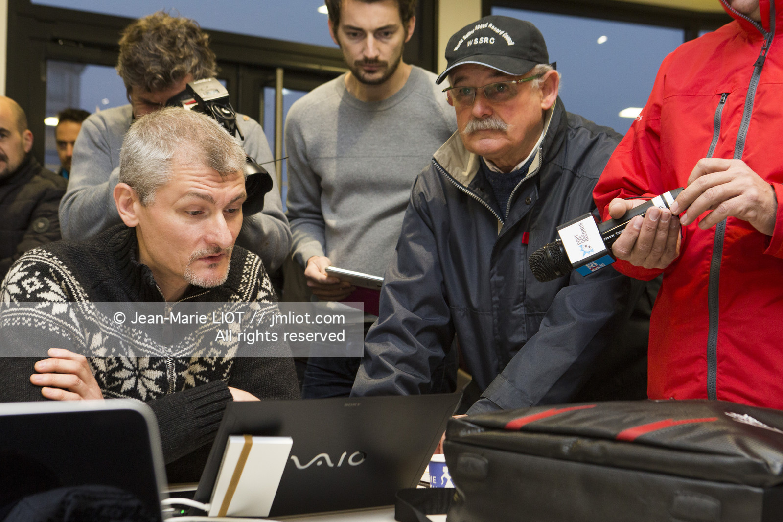IDEC SPORT- ARRIVEE  RECORD TROPHEE JULES VERNE