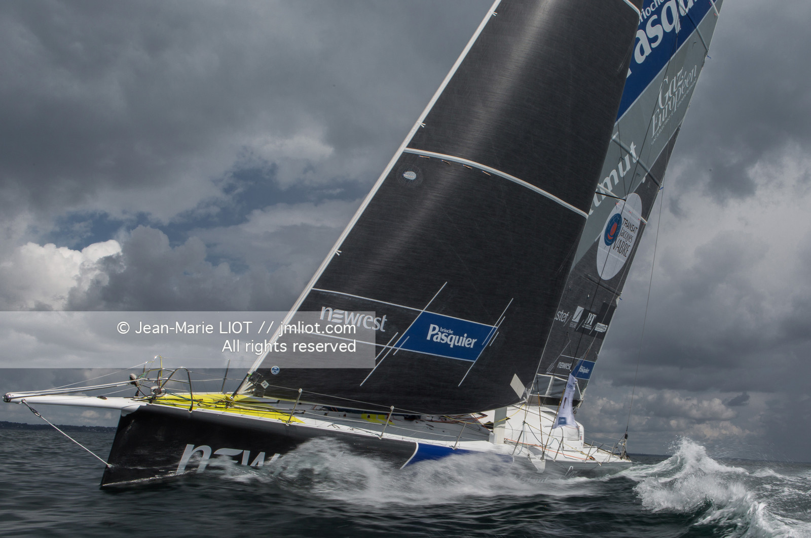 FABRICE AMEDEO - IMOCA NEWREST-BRIOCHE PASQUIER 2017 - TJV