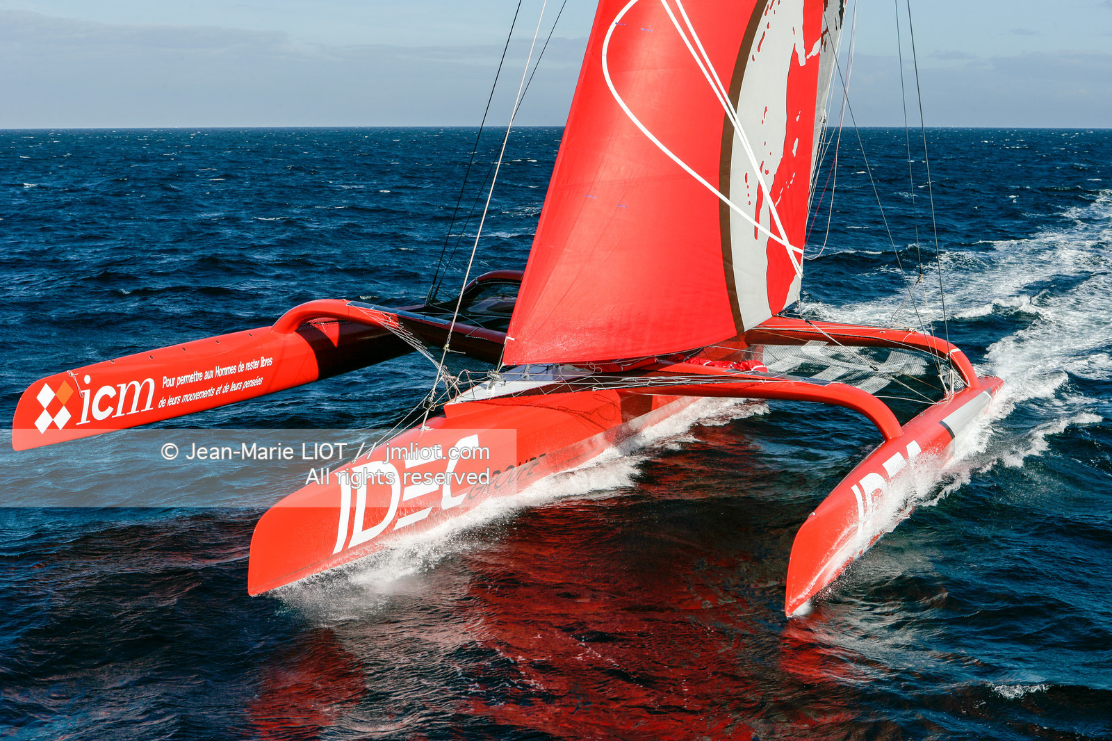 FRANCIS JOYON A L'ENTRAINEMENT SUR IDEC