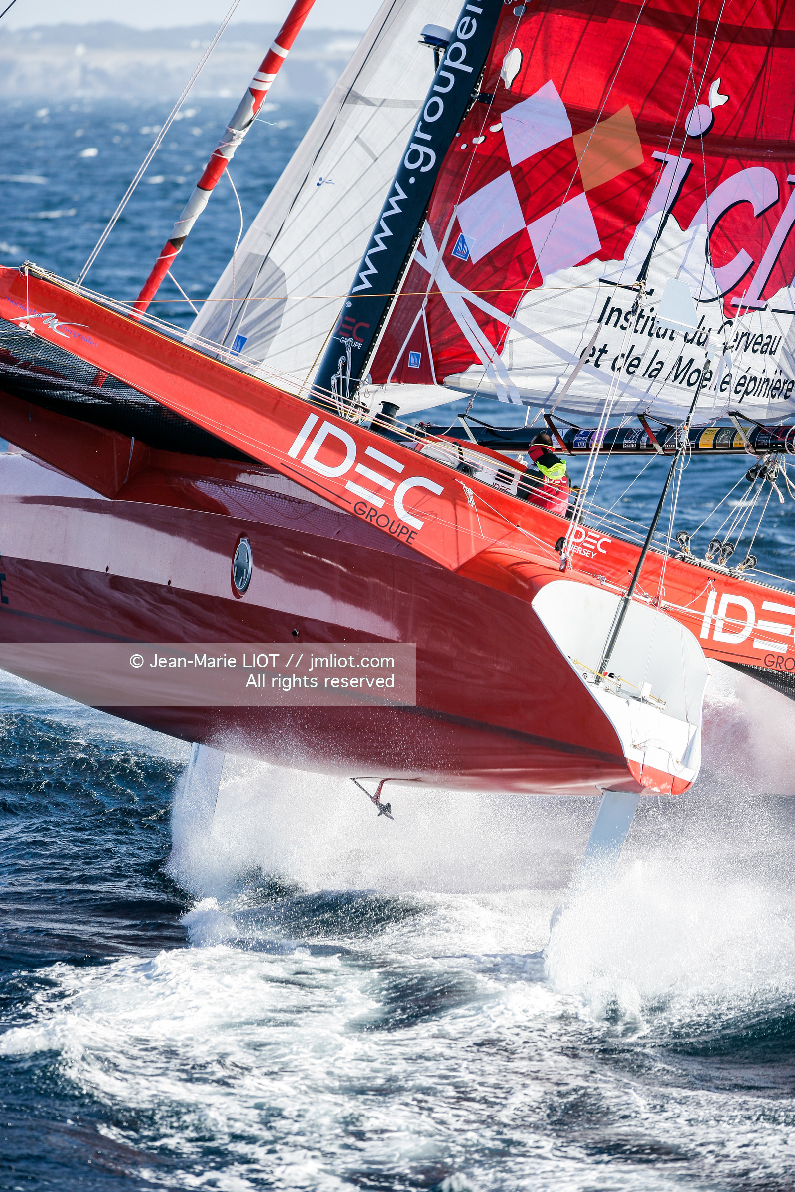 FRANCIS JOYON A L'ENTRAINEMENT SUR IDEC