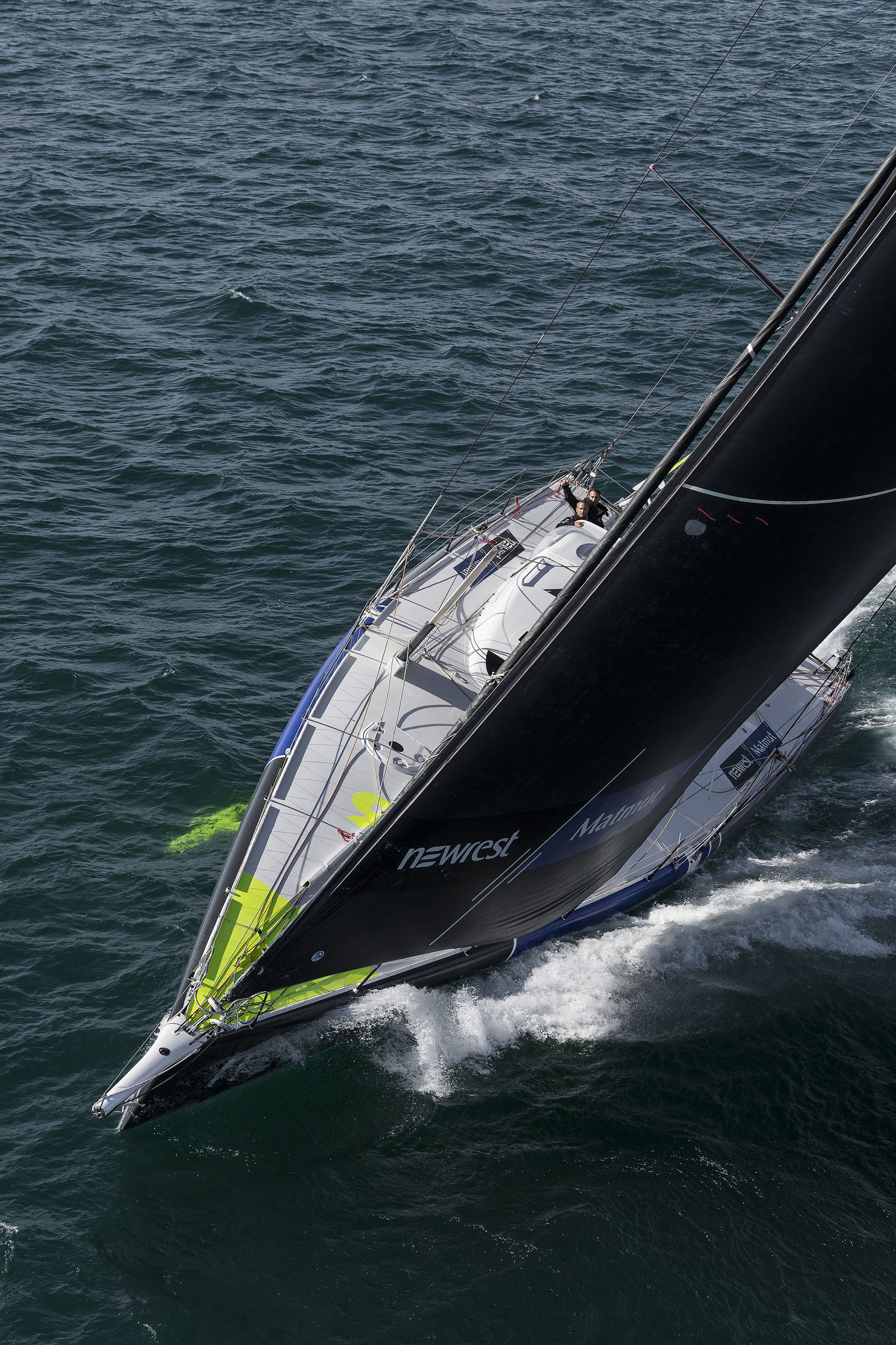 IMOCA 60 PIEDS NEWREST MATMUT - SKIPPER : FABRICE AMEDEO