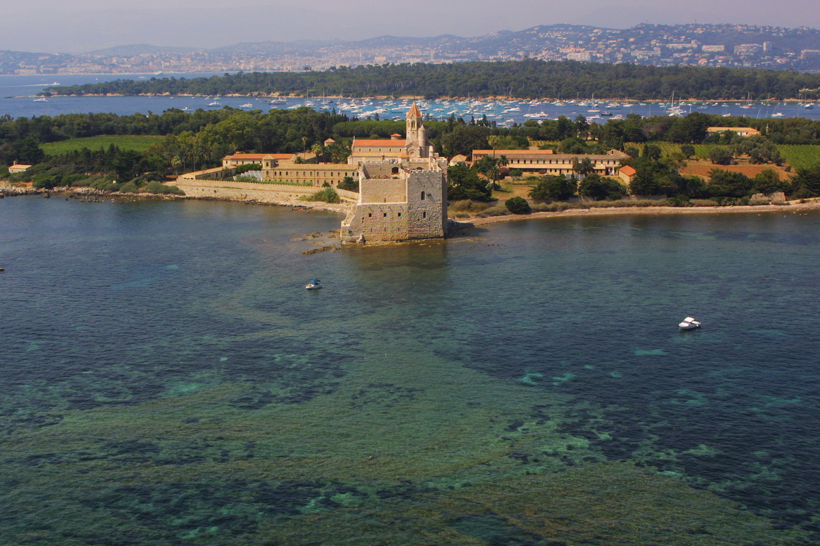 PHOTO © JEAN-MARIE LIOT.LES ILES DU LERINS.